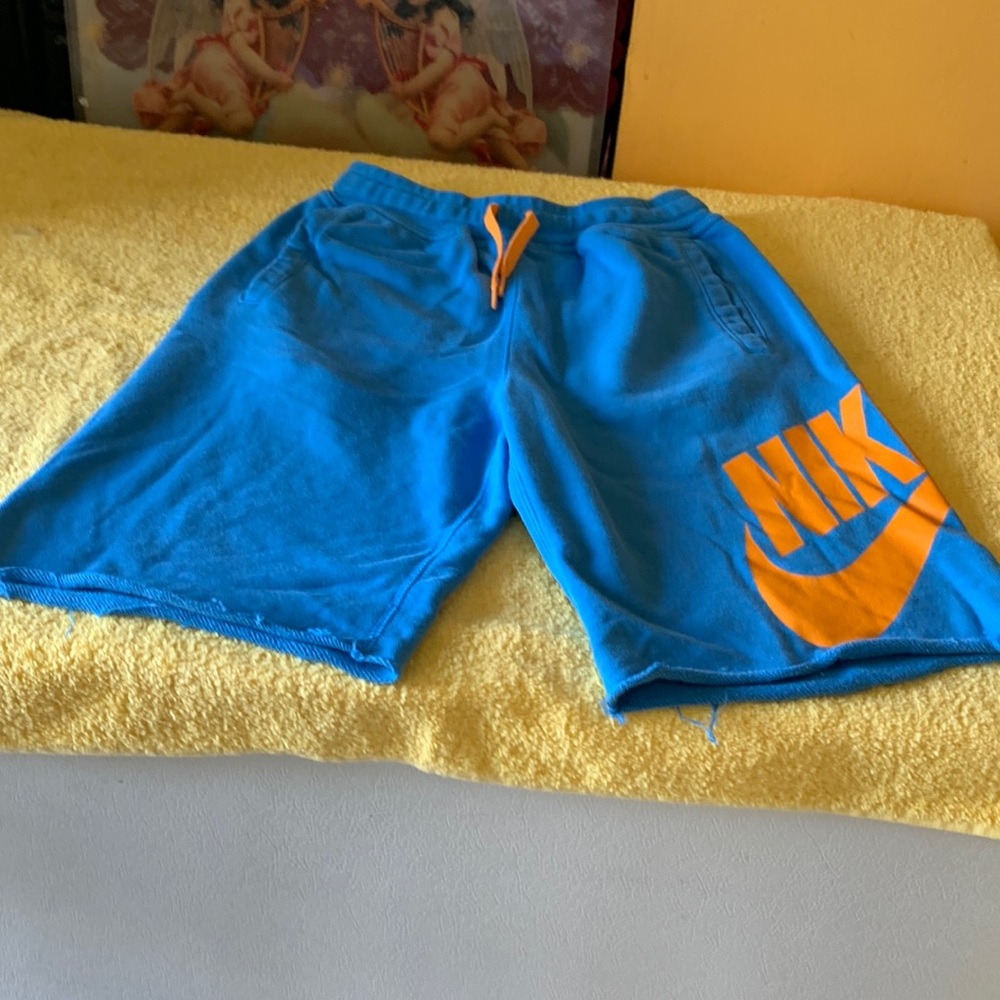 Nikes Short